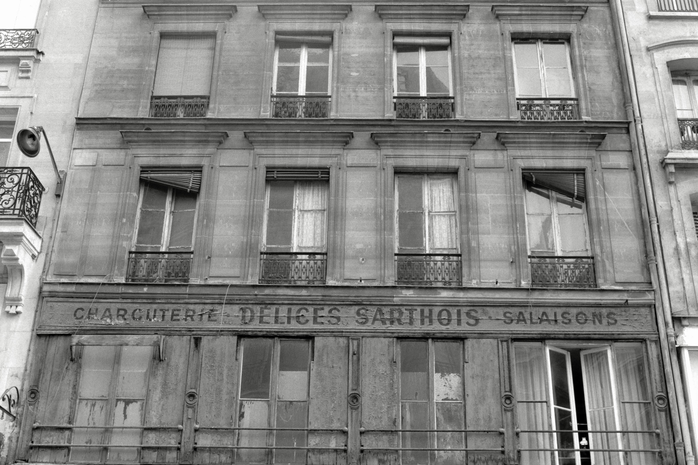 AHP F1990 09 003 sc250506 img08 NLP